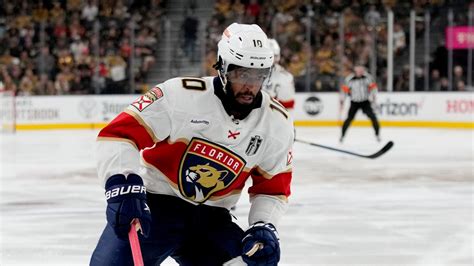 Sharks acquire forward from cap-strapped Florida Panthers